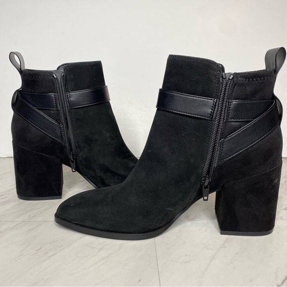 New! Vionic Tenley Black Heeled Bootie 9 - Picture 6 of 15